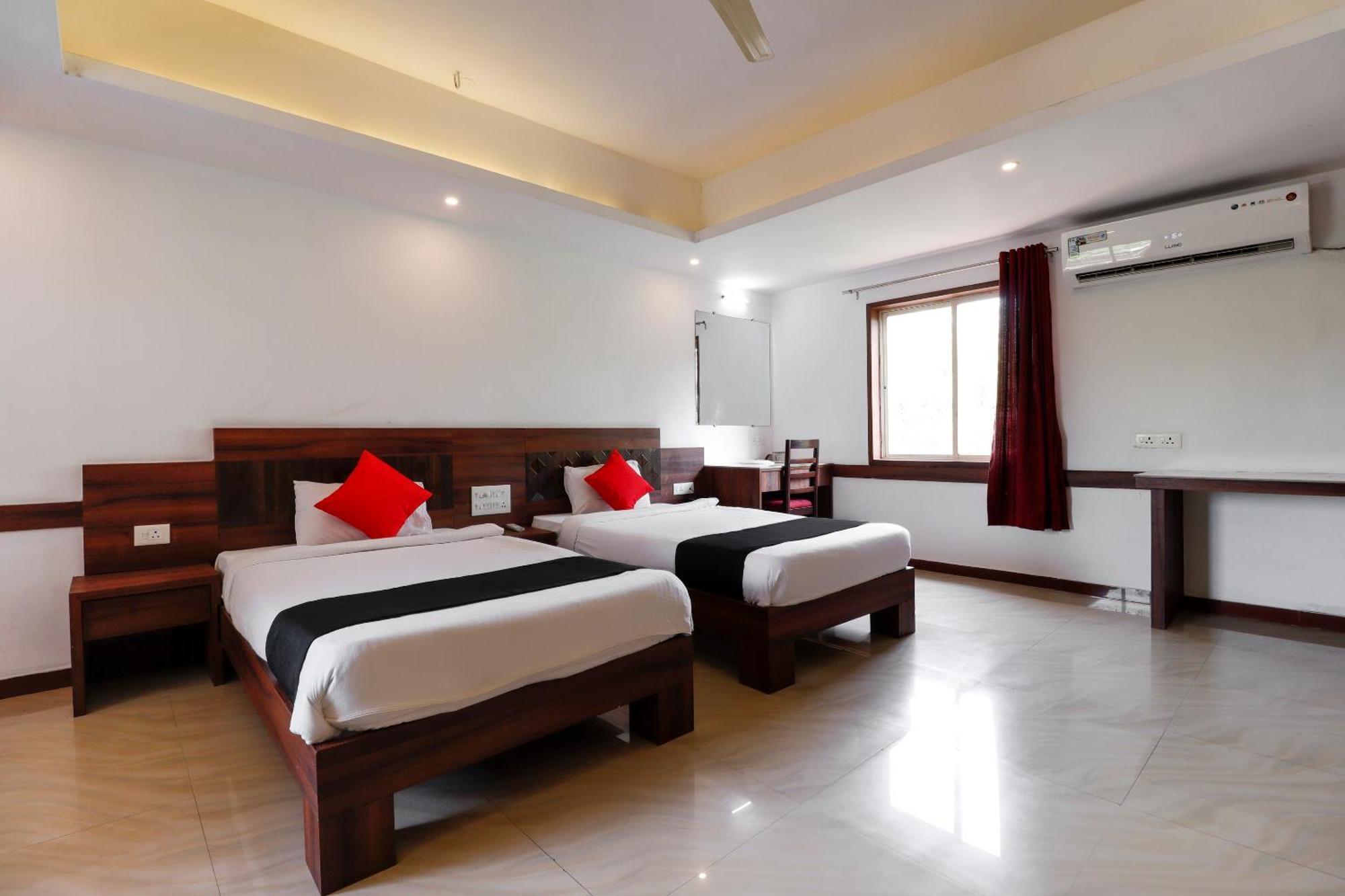 Sai Arya Residency Hotel Мангалор Екстериор снимка